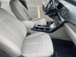 2017 Hyundai Sonata SE full