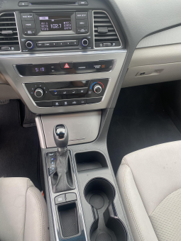 2017 Hyundai Sonata SE full