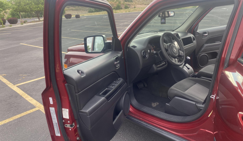 2016 Jeep Patriot Sport full